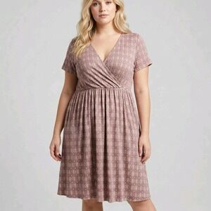 Torrid Super Soft‎ Dress Size 4 4X Rose Taupe Geo Print Surplice Pockets NWT